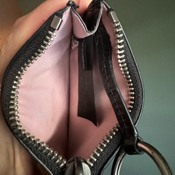 Marc Jacobs Croc Embossed Wallet - Picture 3 of 4